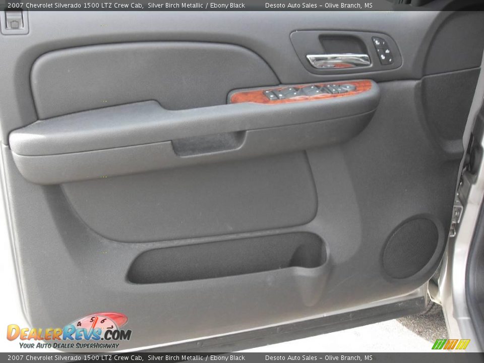 2007 Chevrolet Silverado 1500 LTZ Crew Cab Silver Birch Metallic / Ebony Black Photo #11