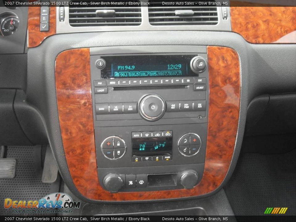 2007 Chevrolet Silverado 1500 LTZ Crew Cab Silver Birch Metallic / Ebony Black Photo #16