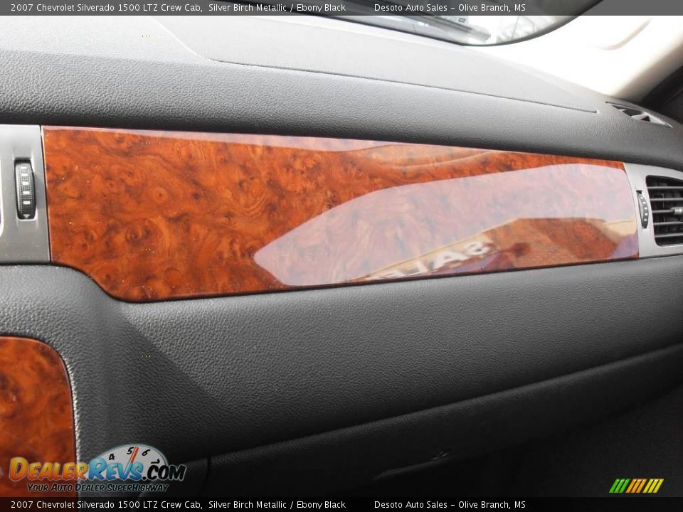 2007 Chevrolet Silverado 1500 LTZ Crew Cab Silver Birch Metallic / Ebony Black Photo #17