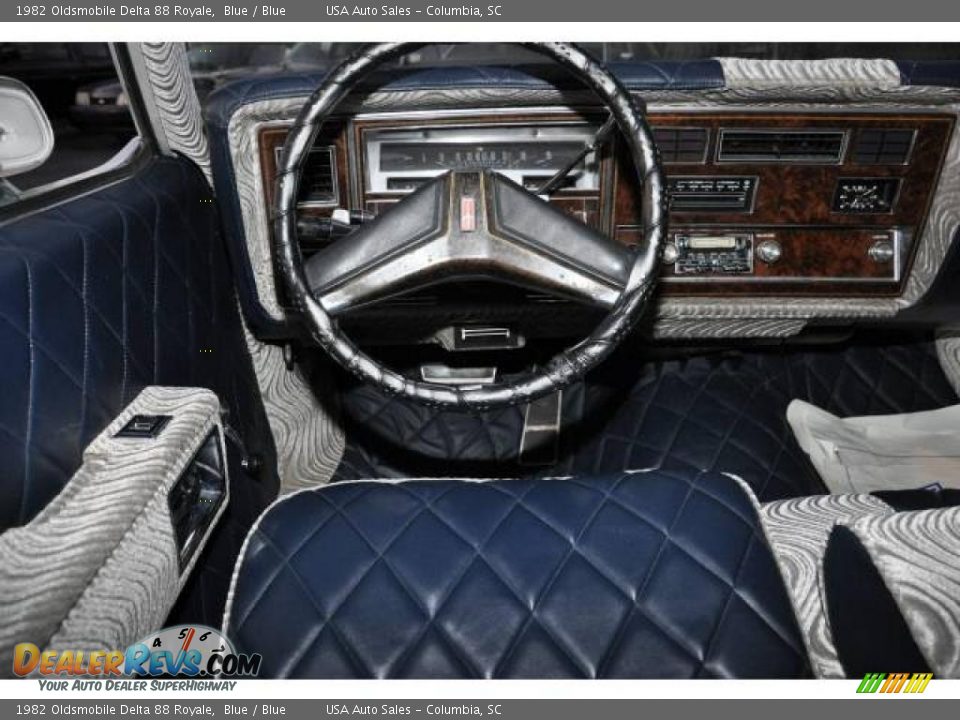 1982 Oldsmobile Delta 88 Royale Blue / Blue Photo #10