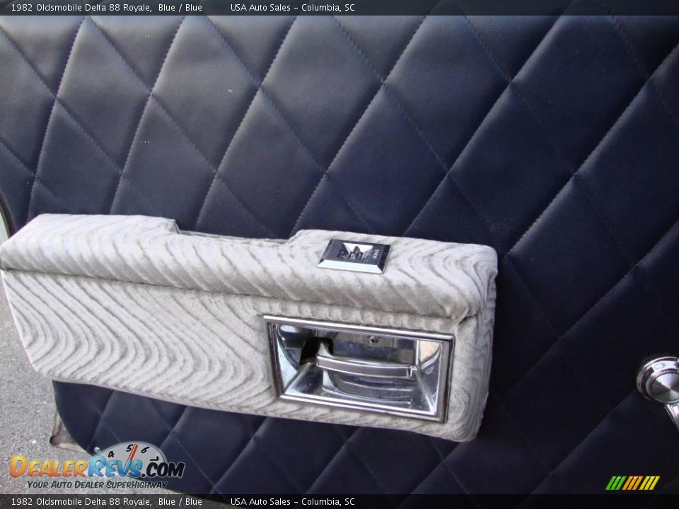 1982 Oldsmobile Delta 88 Royale Blue / Blue Photo #29