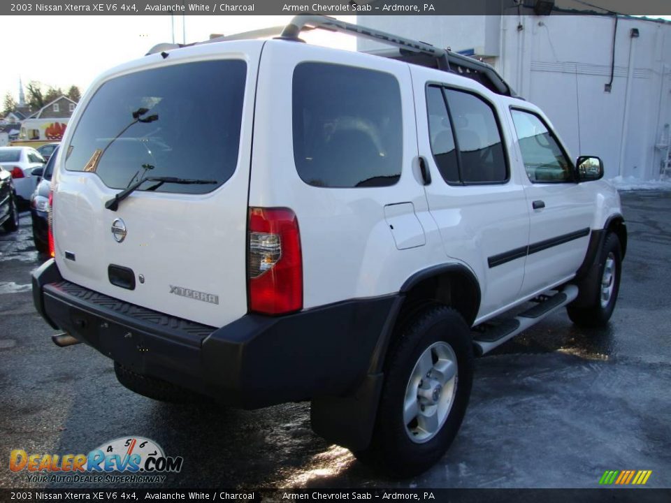 2003 Nissan Xterra XE V6 4x4 Avalanche White / Charcoal Photo #7
