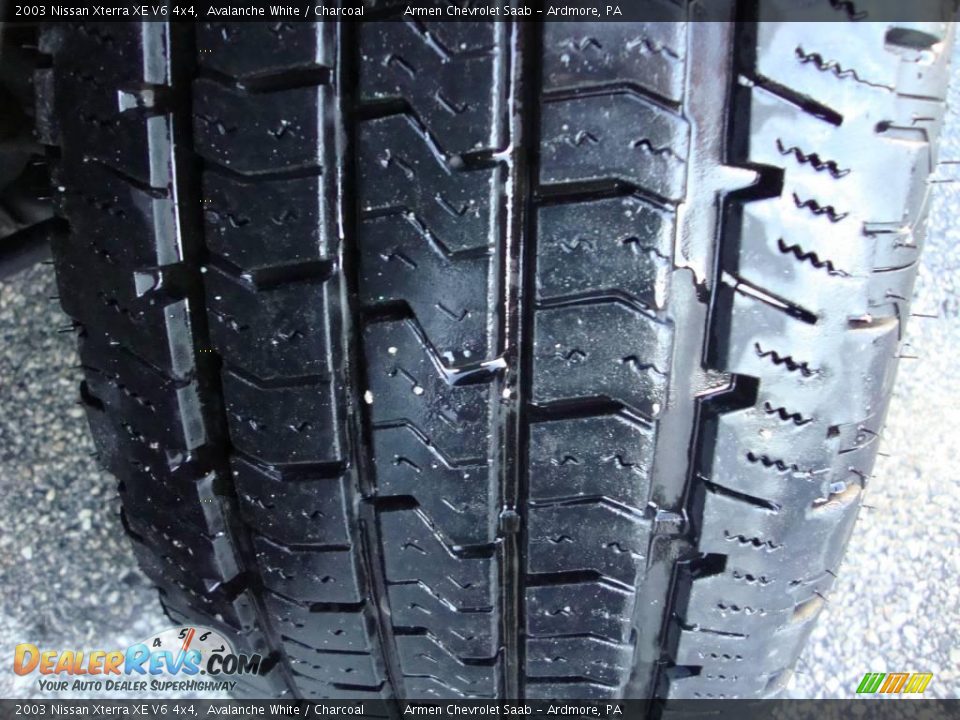 2003 Nissan Xterra XE V6 4x4 Avalanche White / Charcoal Photo #27