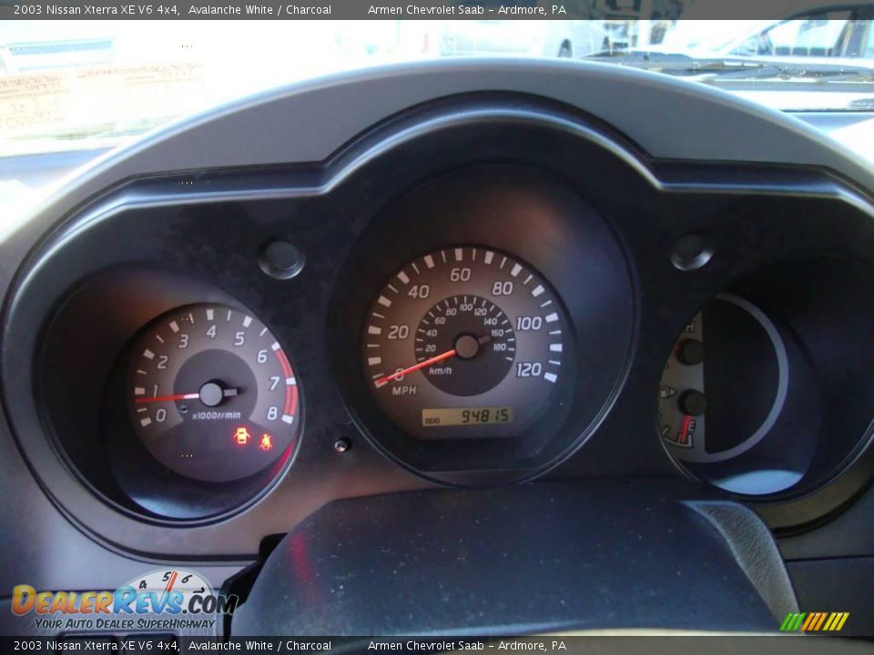 2003 Nissan Xterra XE V6 4x4 Avalanche White / Charcoal Photo #33