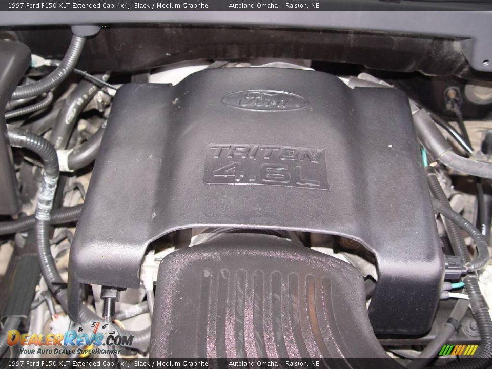 1997 Ford F150 XLT Extended Cab 4x4 Black / Medium Graphite Photo #23