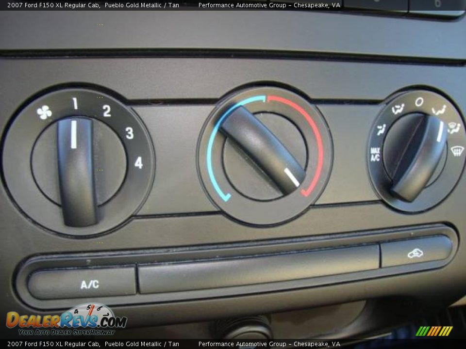 2007 Ford F150 XL Regular Cab Pueblo Gold Metallic / Tan Photo #14