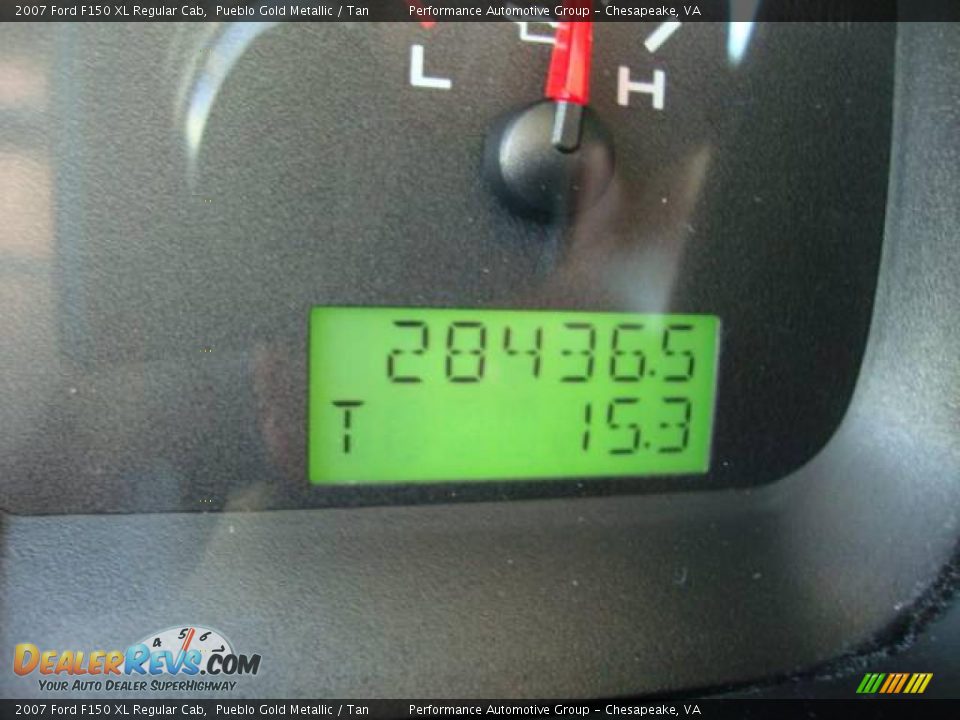 2007 Ford F150 XL Regular Cab Pueblo Gold Metallic / Tan Photo #15