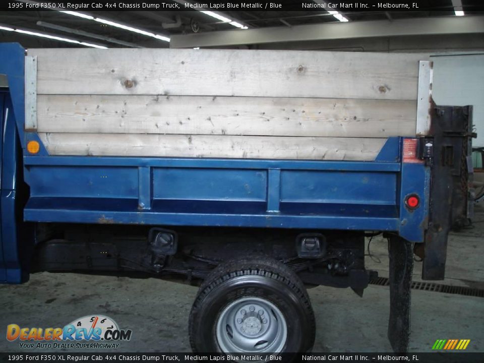 1995 Ford F350 XL Regular Cab 4x4 Chassis Dump Truck Medium Lapis Blue Metallic / Blue Photo #9