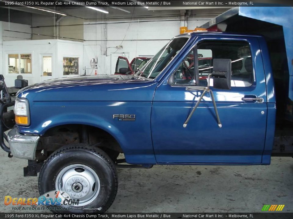 1995 Ford F350 XL Regular Cab 4x4 Chassis Dump Truck Medium Lapis Blue Metallic / Blue Photo #10