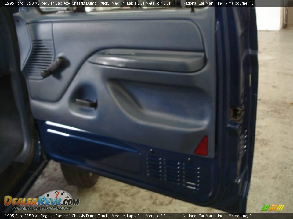 1995 Ford F350 XL Regular Cab 4x4 Chassis Dump Truck Medium Lapis Blue Metallic / Blue Photo #20