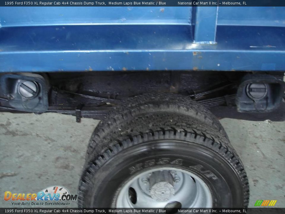 1995 Ford F350 XL Regular Cab 4x4 Chassis Dump Truck Medium Lapis Blue Metallic / Blue Photo #23