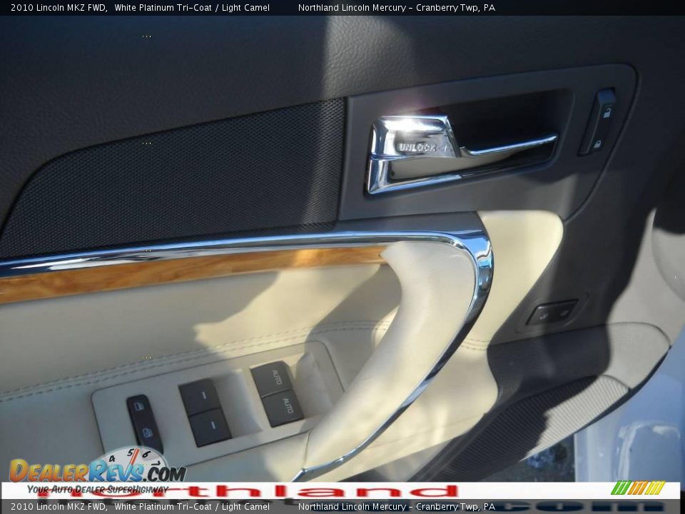 2010 Lincoln MKZ FWD White Platinum Tri-Coat / Light Camel Photo #15