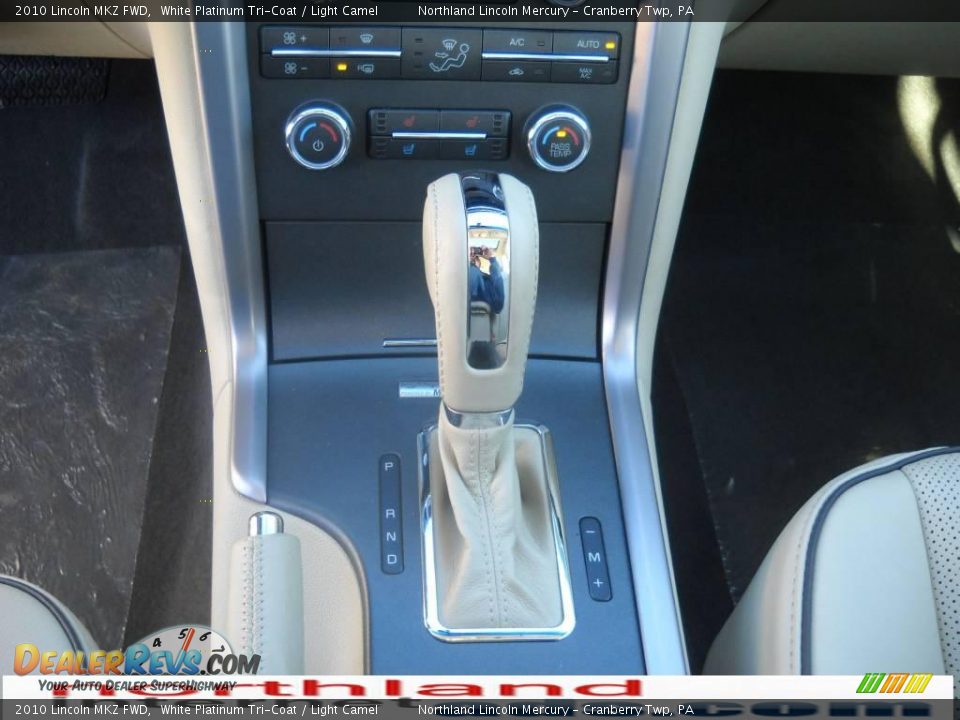 2010 Lincoln MKZ FWD White Platinum Tri-Coat / Light Camel Photo #18