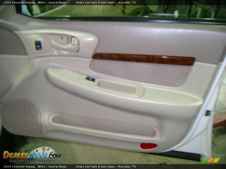 2004 Chevrolet Impala White / Neutral Beige Photo #15