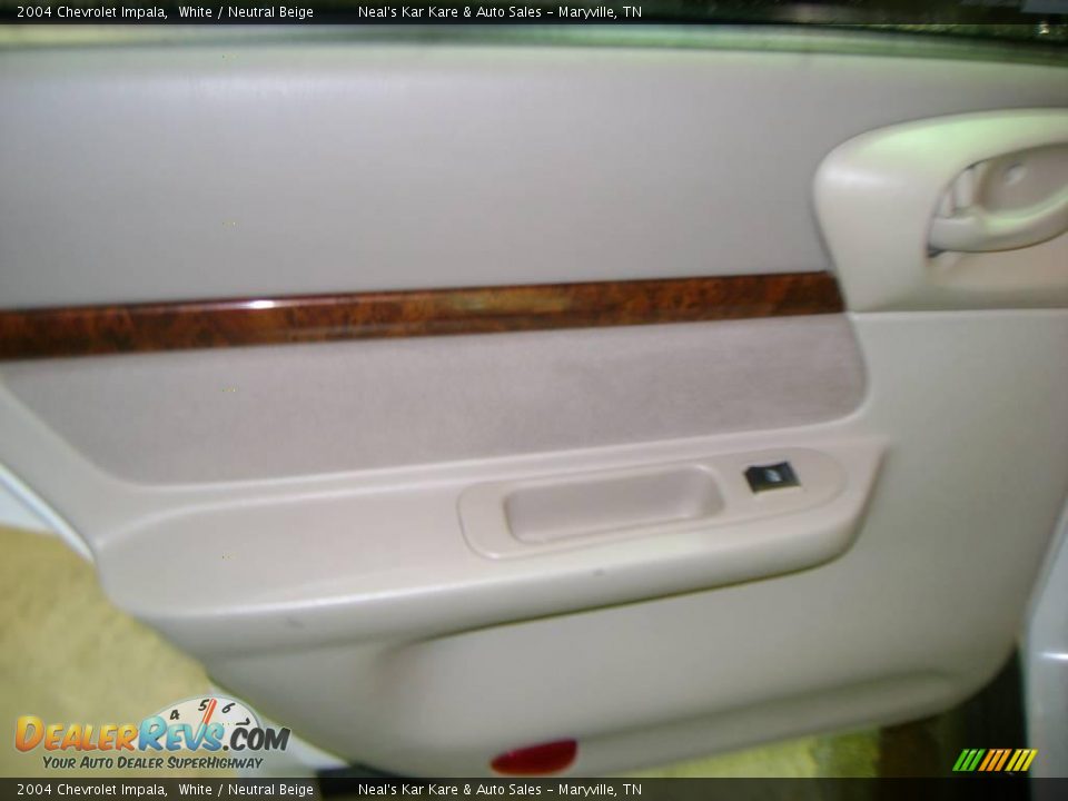 2004 Chevrolet Impala White / Neutral Beige Photo #16