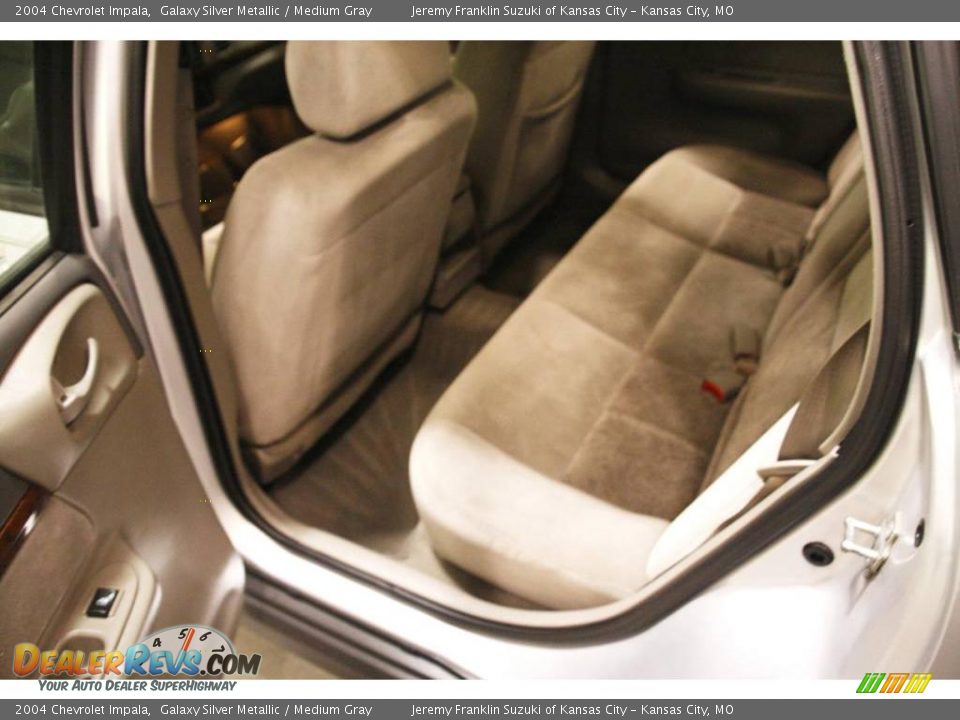 2004 Chevrolet Impala Galaxy Silver Metallic / Medium Gray Photo #19