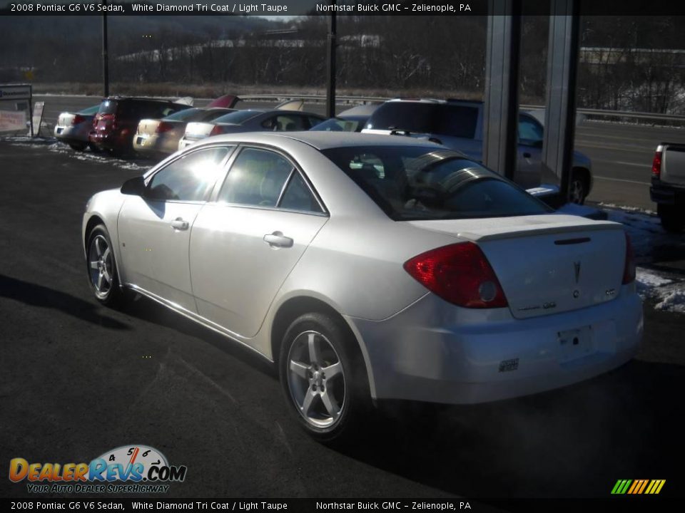 2008 Pontiac G6 V6 Sedan White Diamond Tri Coat / Light Taupe Photo #4