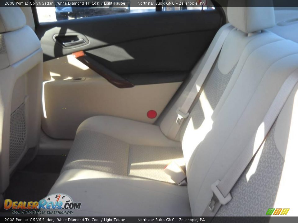 2008 Pontiac G6 V6 Sedan White Diamond Tri Coat / Light Taupe Photo #12