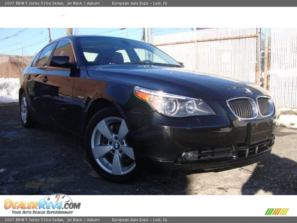 2007 BMW 5 Series 530xi Sedan Jet Black / Auburn Photo #2
