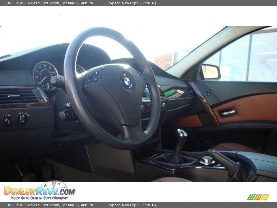2007 BMW 5 Series 530xi Sedan Jet Black / Auburn Photo #6