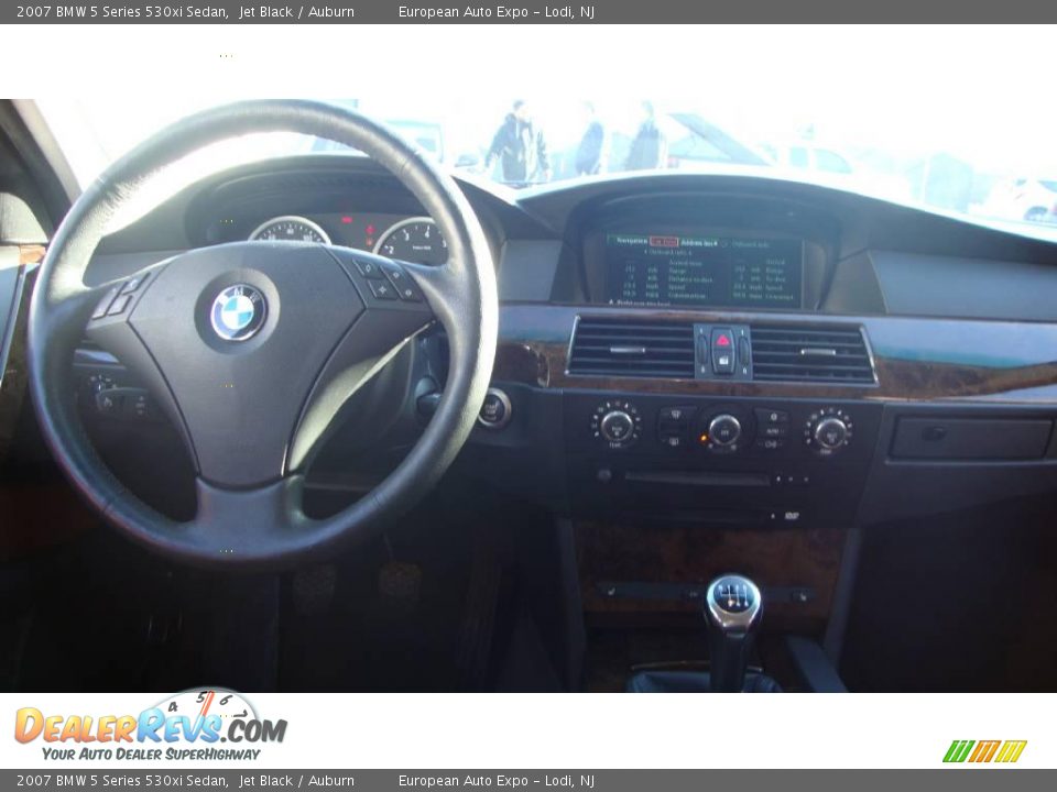 2007 BMW 5 Series 530xi Sedan Jet Black / Auburn Photo #14