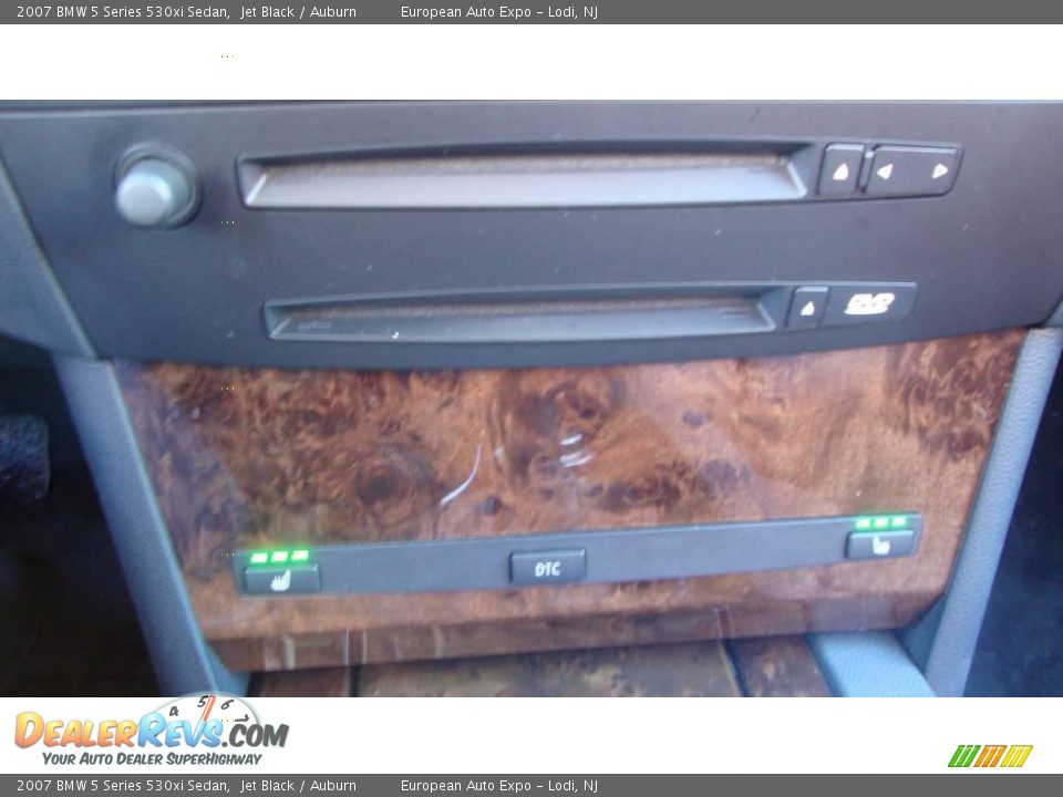 2007 BMW 5 Series 530xi Sedan Jet Black / Auburn Photo #17