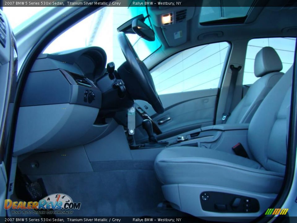 2007 BMW 5 Series 530xi Sedan Titanium Silver Metallic / Grey Photo #9
