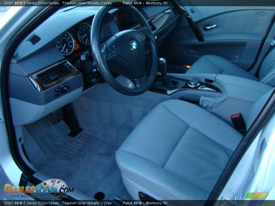 2007 BMW 5 Series 530xi Sedan Titanium Silver Metallic / Grey Photo #10