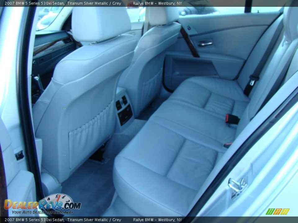 2007 BMW 5 Series 530xi Sedan Titanium Silver Metallic / Grey Photo #11