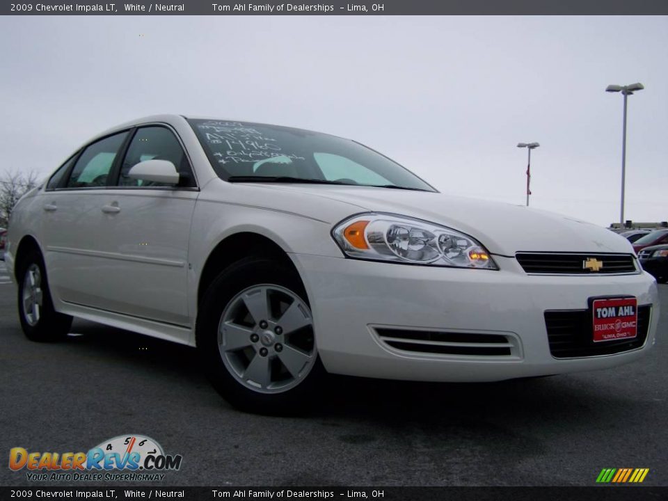 2009 Chevrolet Impala LT White / Neutral Photo #1