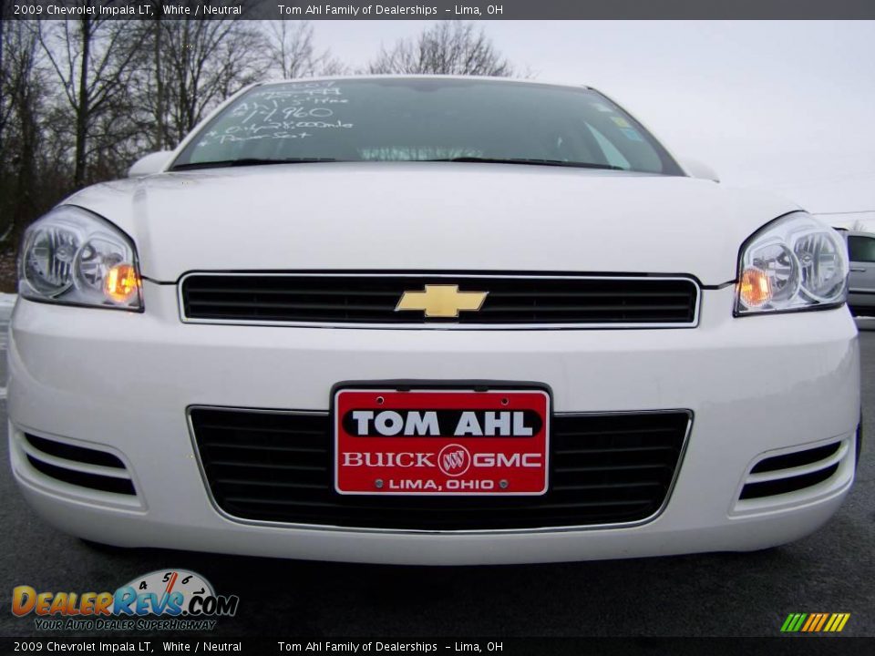 2009 Chevrolet Impala LT White / Neutral Photo #3
