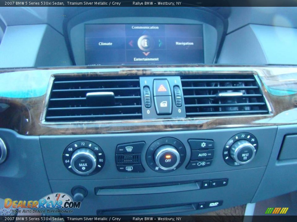 2007 BMW 5 Series 530xi Sedan Titanium Silver Metallic / Grey Photo #13