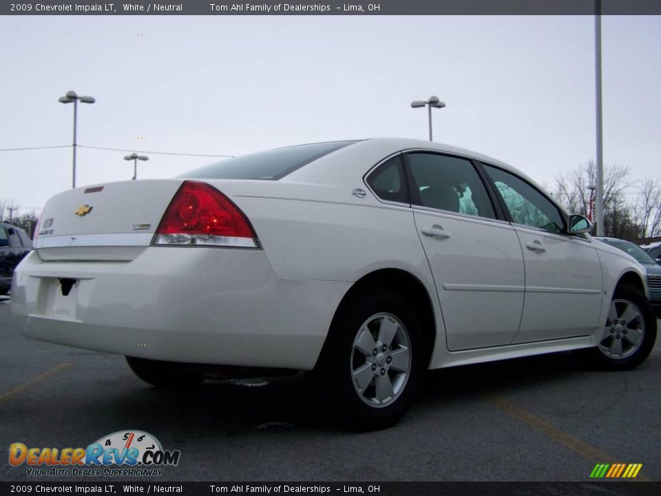 2009 Chevrolet Impala LT White / Neutral Photo #7