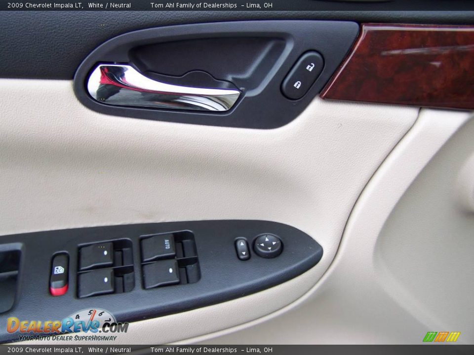 2009 Chevrolet Impala LT White / Neutral Photo #10