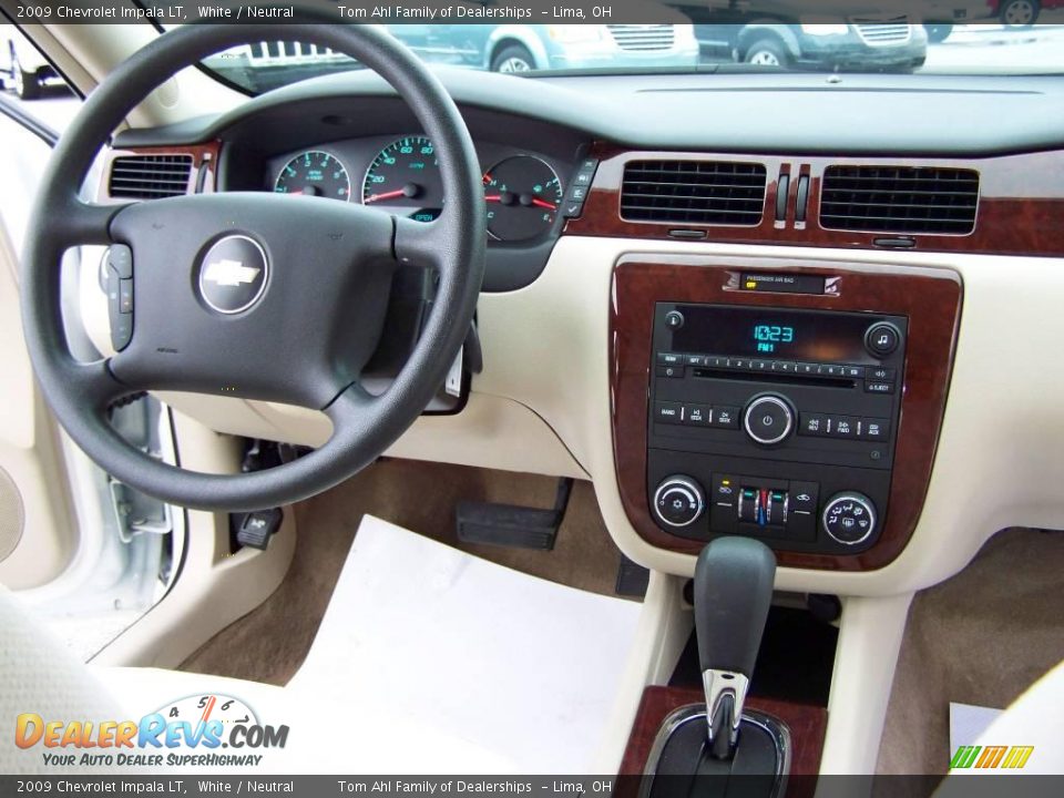 2009 Chevrolet Impala LT White / Neutral Photo #14