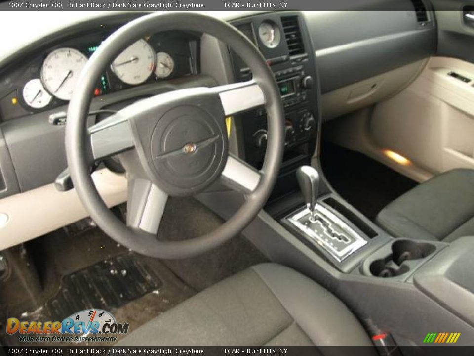 2007 Chrysler 300 Brilliant Black / Dark Slate Gray/Light Graystone Photo #9