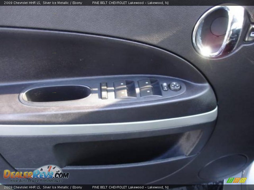 2009 Chevrolet HHR LS Silver Ice Metallic / Ebony Photo #9