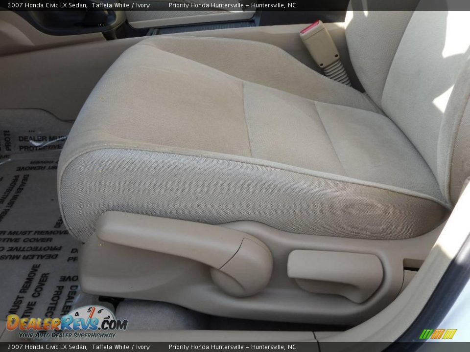 2007 Honda Civic LX Sedan Taffeta White / Ivory Photo #9