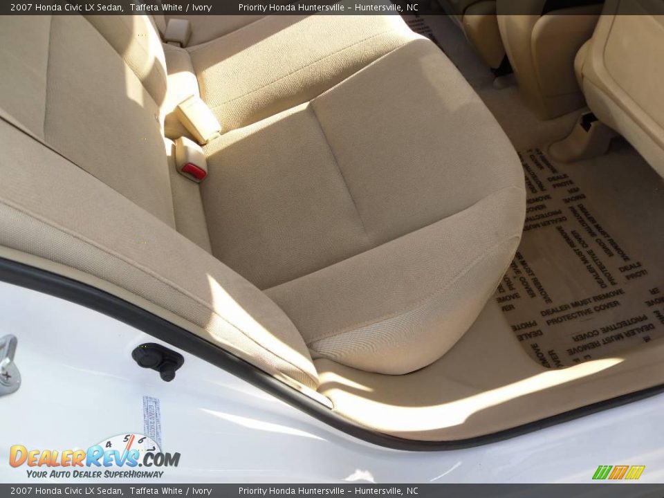 2007 Honda Civic LX Sedan Taffeta White / Ivory Photo #13