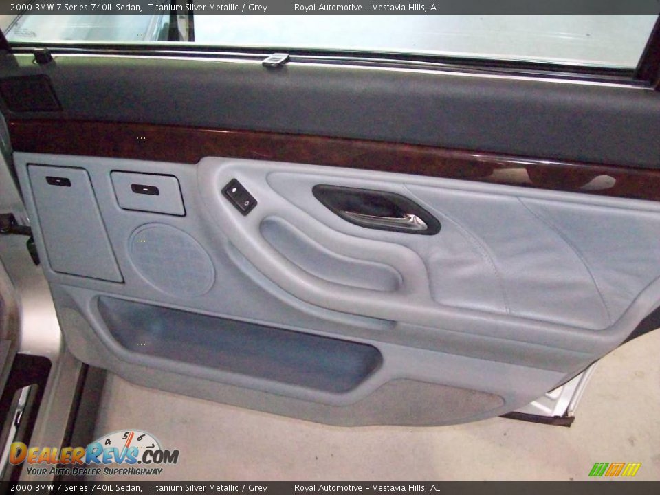 2000 BMW 7 Series 740iL Sedan Titanium Silver Metallic / Grey Photo #24