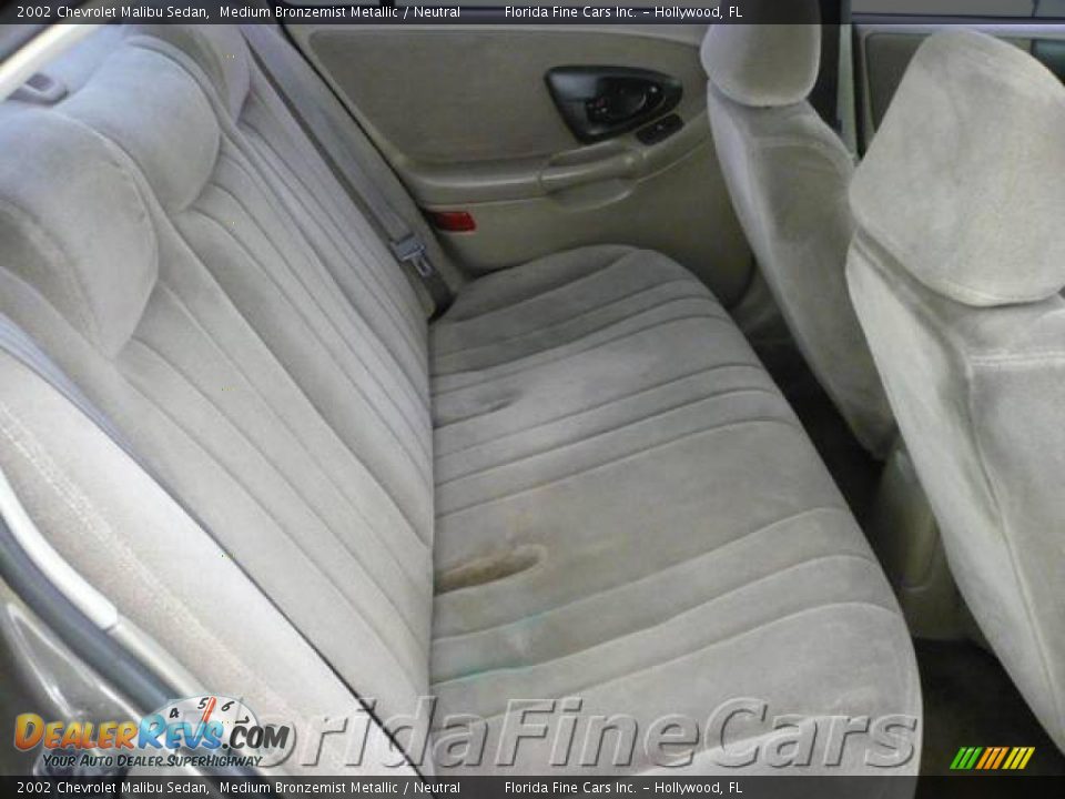 2002 Chevrolet Malibu Sedan Medium Bronzemist Metallic / Neutral Photo #13