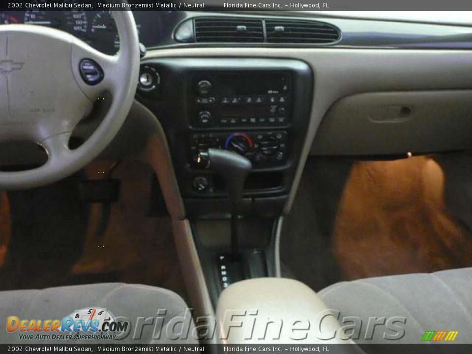 2002 Chevrolet Malibu Sedan Medium Bronzemist Metallic / Neutral Photo #16