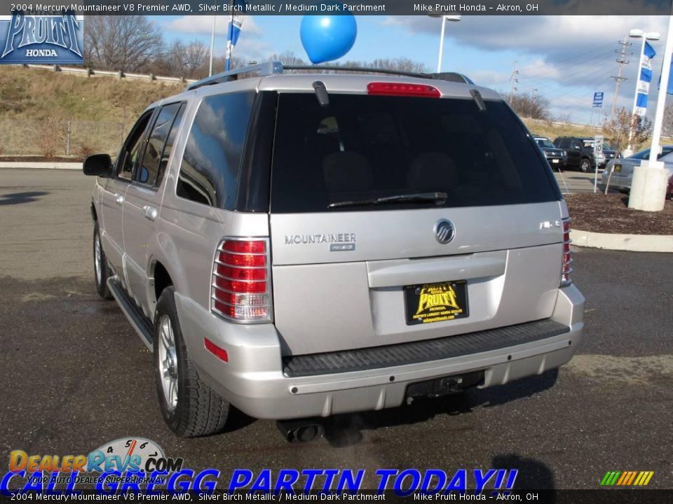 2004 Mercury Mountaineer V8 Premier AWD Silver Birch Metallic / Medium Dark Parchment Photo #2