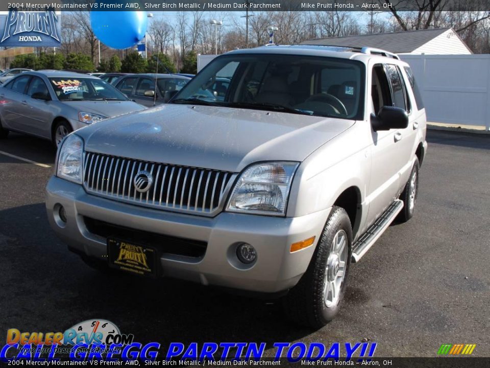 2004 Mercury Mountaineer V8 Premier AWD Silver Birch Metallic / Medium Dark Parchment Photo #3