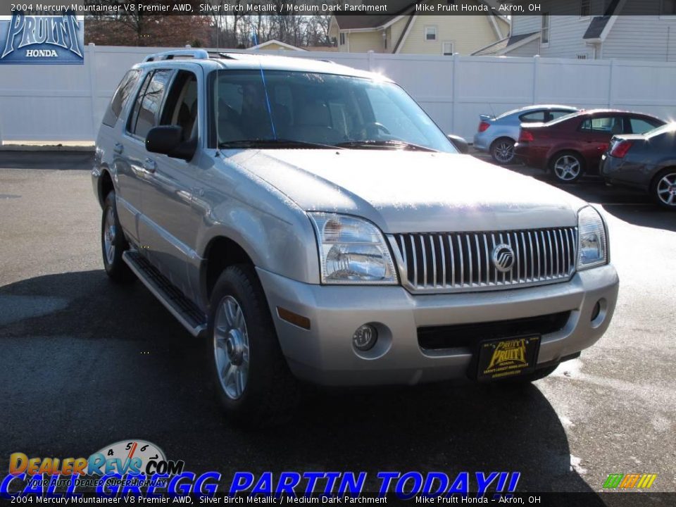 2004 Mercury Mountaineer V8 Premier AWD Silver Birch Metallic / Medium Dark Parchment Photo #5