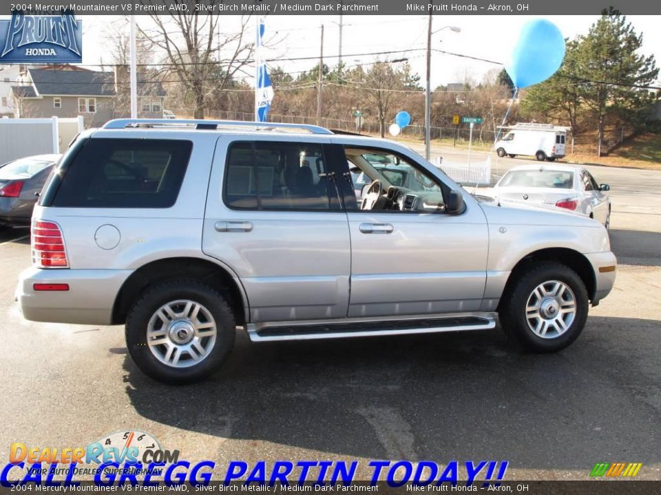 2004 Mercury Mountaineer V8 Premier AWD Silver Birch Metallic / Medium Dark Parchment Photo #6