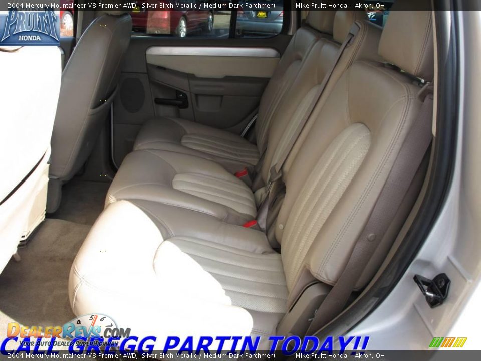 2004 Mercury Mountaineer V8 Premier AWD Silver Birch Metallic / Medium Dark Parchment Photo #13
