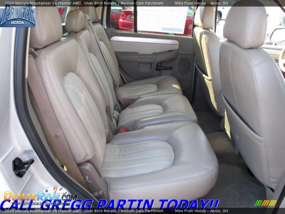 2004 Mercury Mountaineer V8 Premier AWD Silver Birch Metallic / Medium Dark Parchment Photo #15