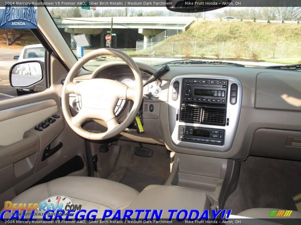 2004 Mercury Mountaineer V8 Premier AWD Silver Birch Metallic / Medium Dark Parchment Photo #17