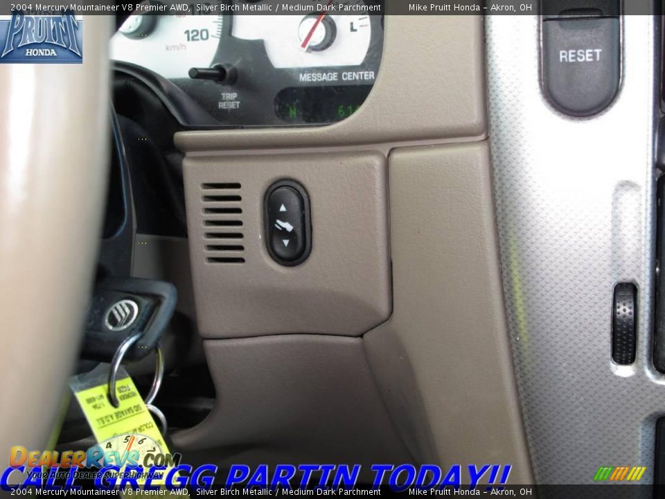 2004 Mercury Mountaineer V8 Premier AWD Silver Birch Metallic / Medium Dark Parchment Photo #21